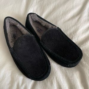 NWT UGG SLIPPERS